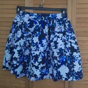 Express Floral Print 2 Pocket Bubble Skate Back Zipper Closure Skirt Size 6